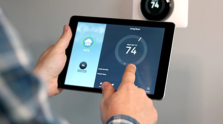 What is a smart thermostat?