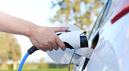 How Much Does It Cost to Charge an Electric Car?