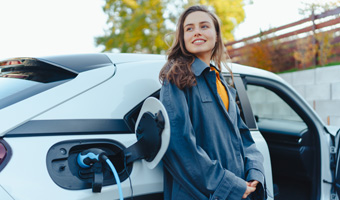 How to Charge an Electric Car 